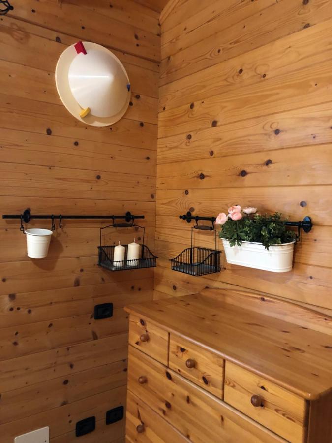 Chalet B&B Laghetti Martina Crevalcore Ngoại thất bức ảnh