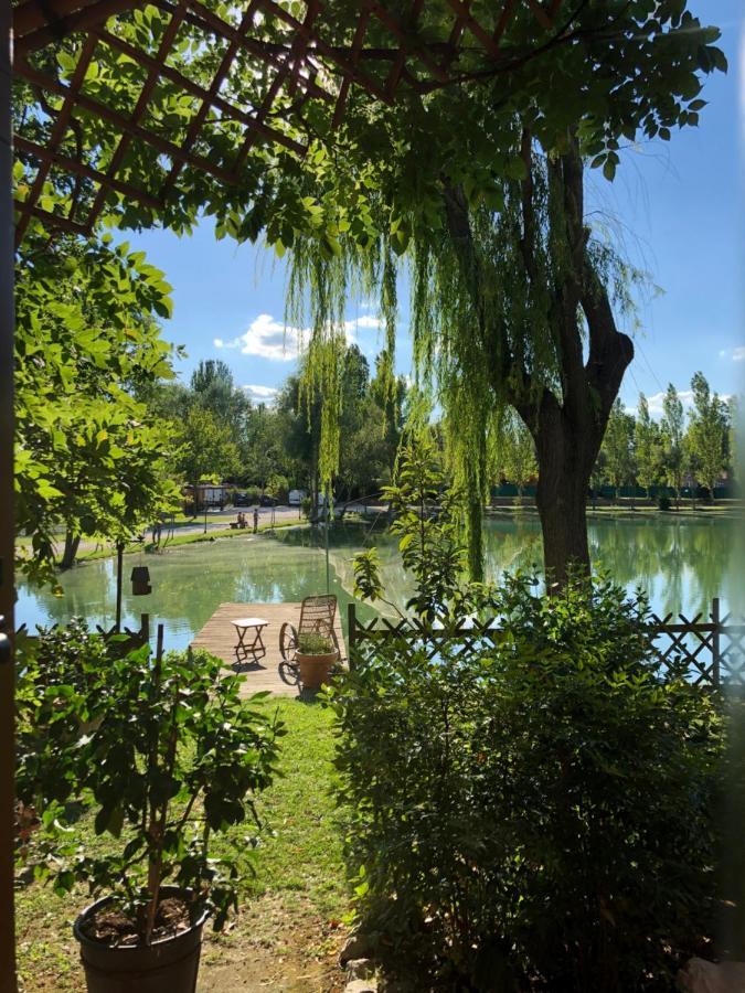 Chalet B&B Laghetti Martina Crevalcore Ngoại thất bức ảnh